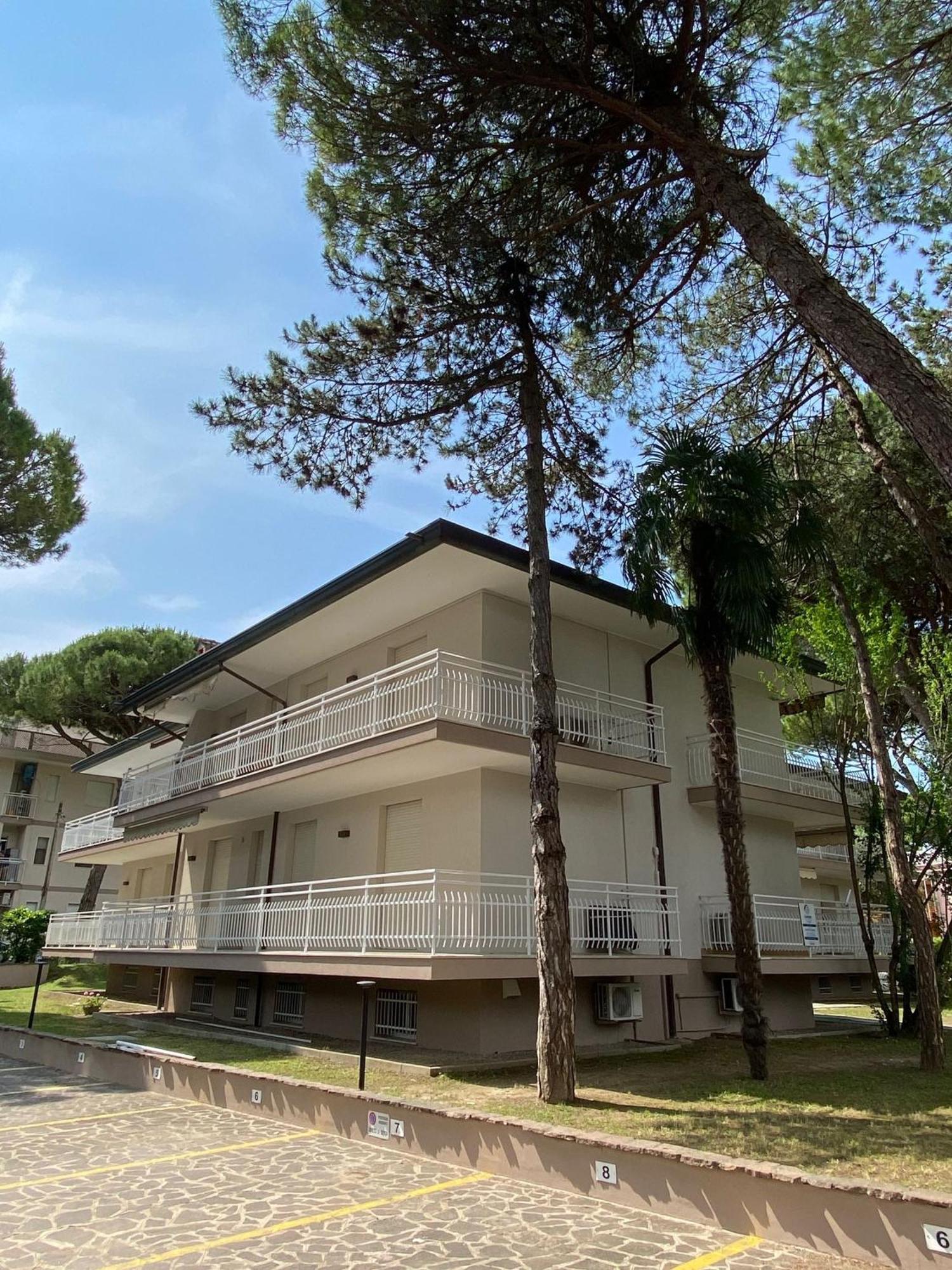 Appartamenti Fungo Lignano Sabbiadoro Exterior photo